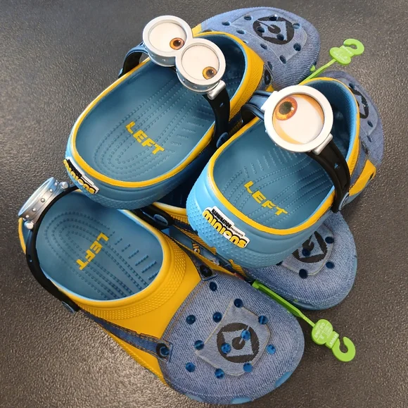 (New) Crocs Minions Clogs (M10/W12) Crocs Kids main image 3
